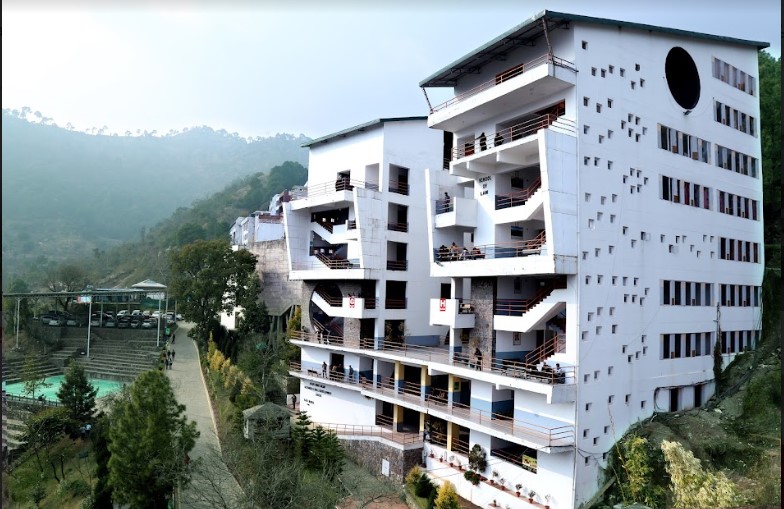 Faculty of Basic Sciences, Shoolini University Solan Campus infrastructure photo 12